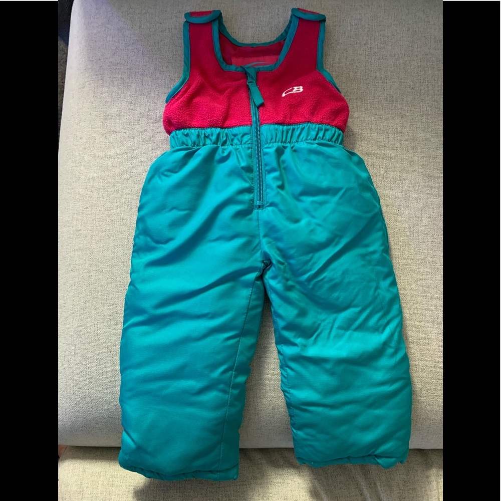 ❌SOLD❌Little girl fleece snowsuit bib